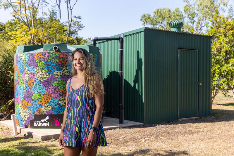 Sarrita King and her artwork ‘Dancing’