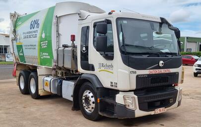 Recycling truck