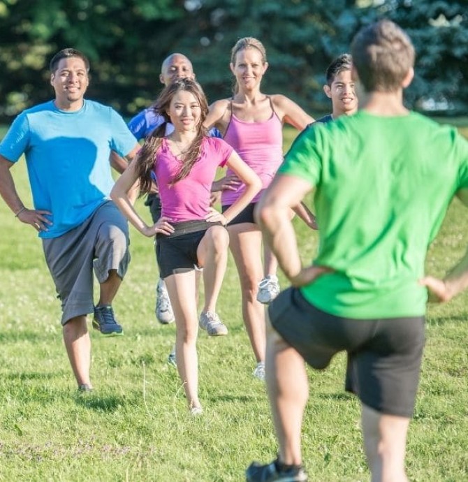 outdoor group fitness