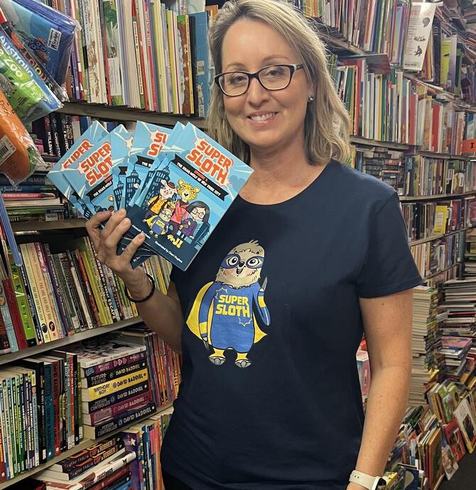 Aleesah Darlison with books