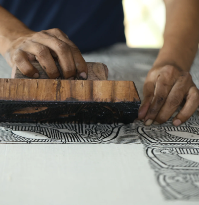 Woodblock printing on fabric with Tharangini Studio (India)