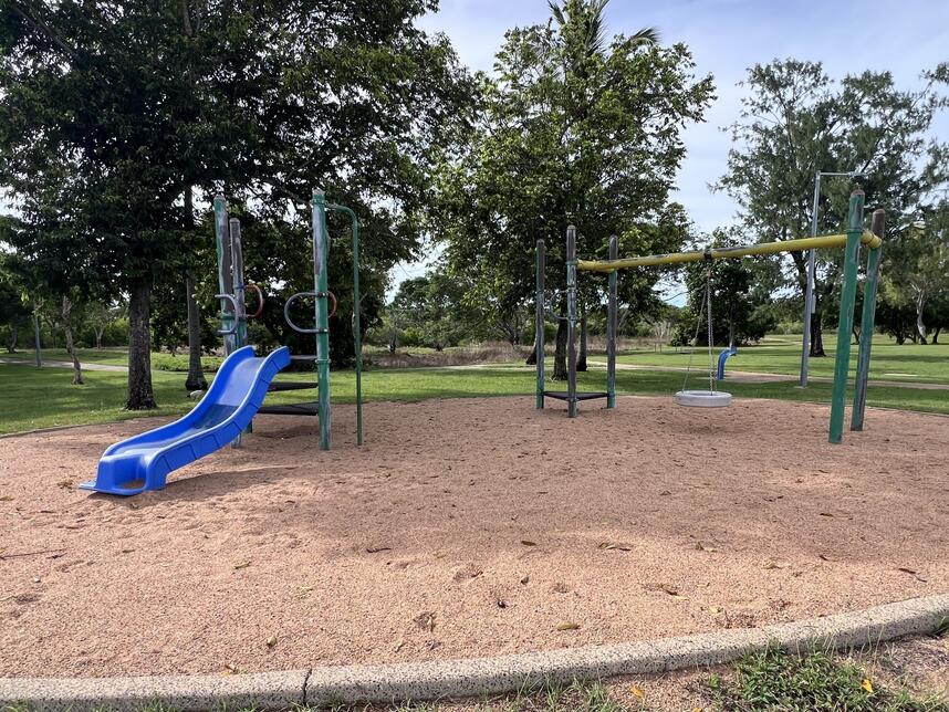 Bundilla Reserve Playground