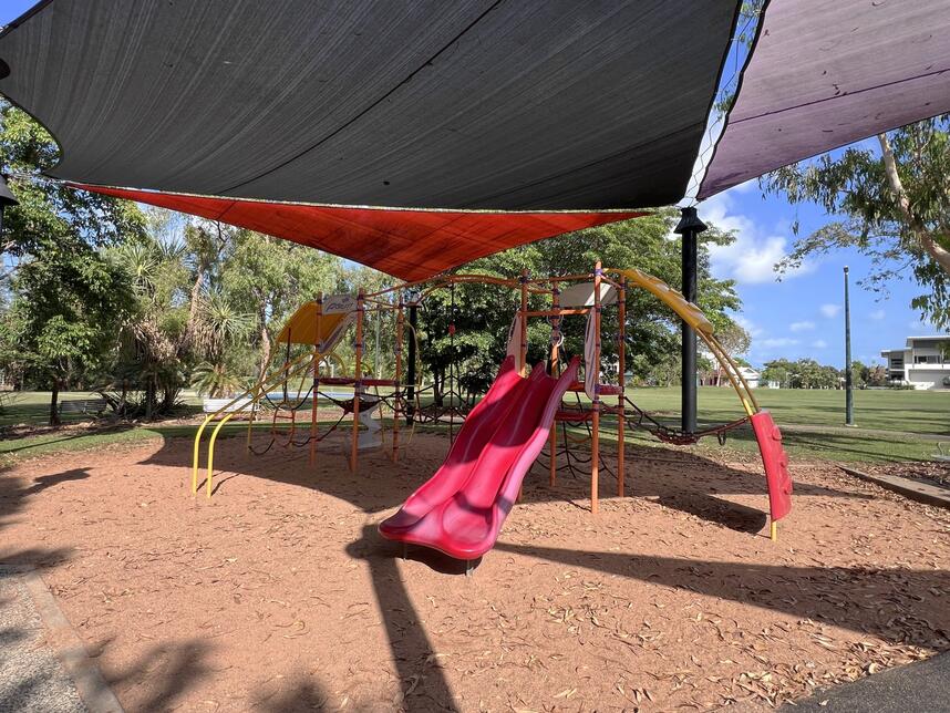 Garamanuk Park playground