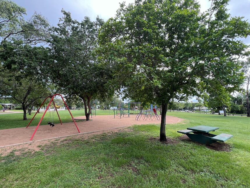 Grebe Park playground and picnic table
