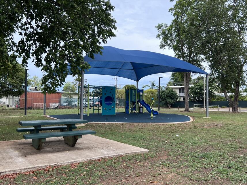 Harwood Park playground Picnic table
