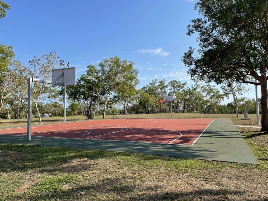 Holzerland Park Basketball Court