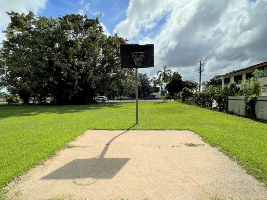 Mosec Park Basketball hoop