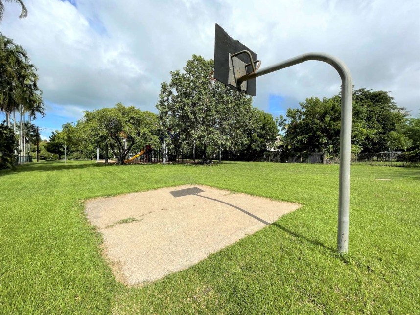 Mosec Park Basketball hoop