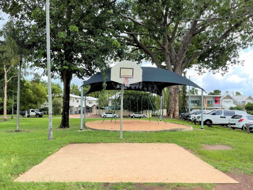 Ken Waters Park Basketball hoop