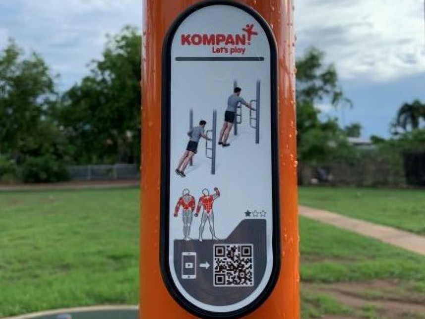 Robyn Lesley Park Exercise Station