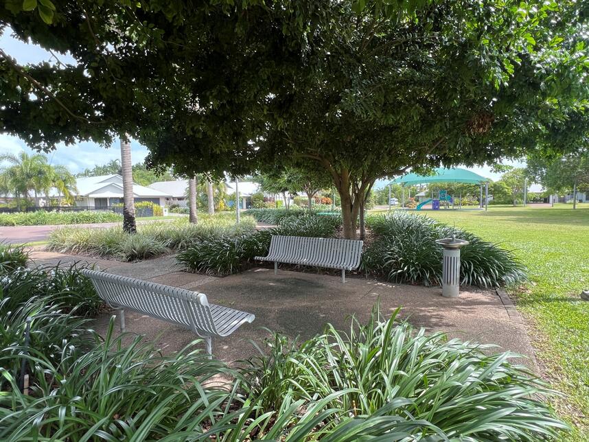 Lores Bonney bubbler and benches