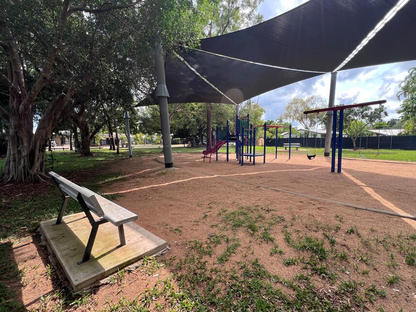 Manunda Park playground