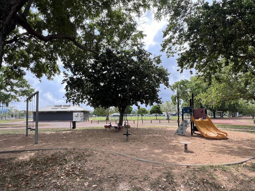 Nighcliff Oval Playground