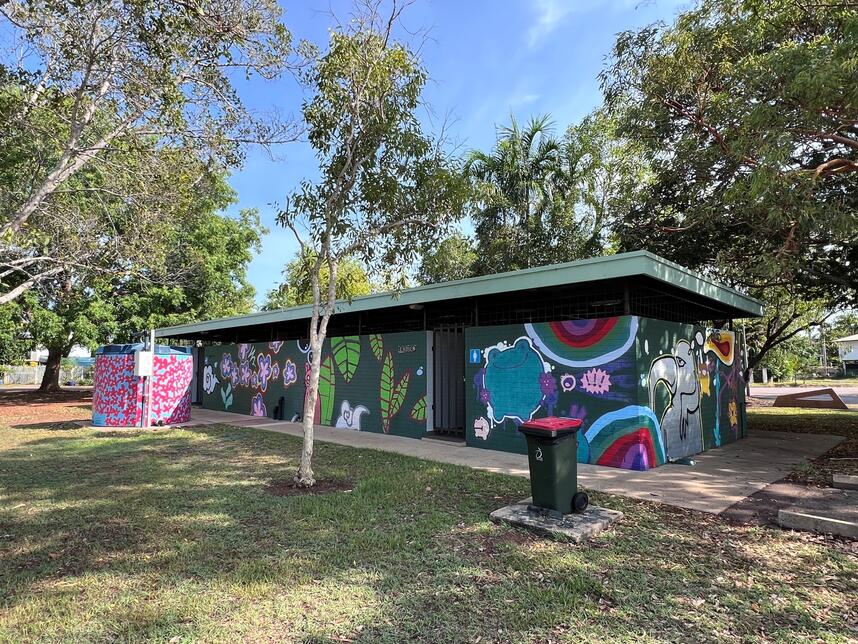 Wanguri Oval toilet block