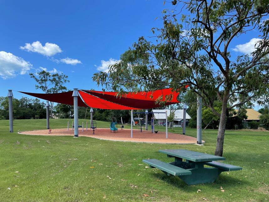 Wulagi Oval playground picnic table